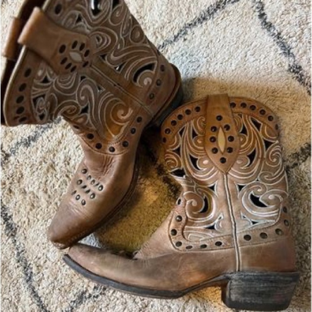 Ariat Boots Size 8